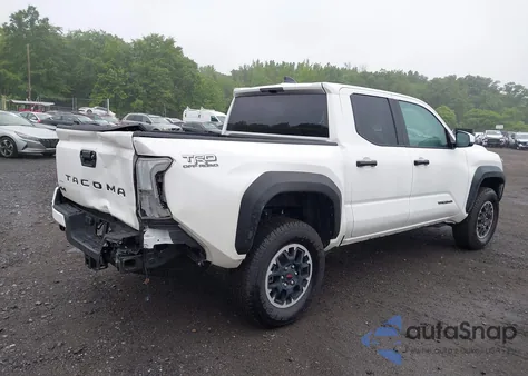 2025 Toyota Tacoma Trd Off Road 4Wd from USA, damaged, VIN 3TMLB5JN2SM089326